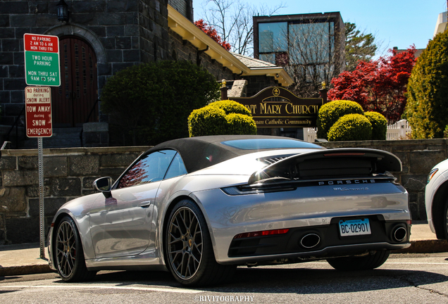 Porsche 992 Carrera 4S Cabriolet