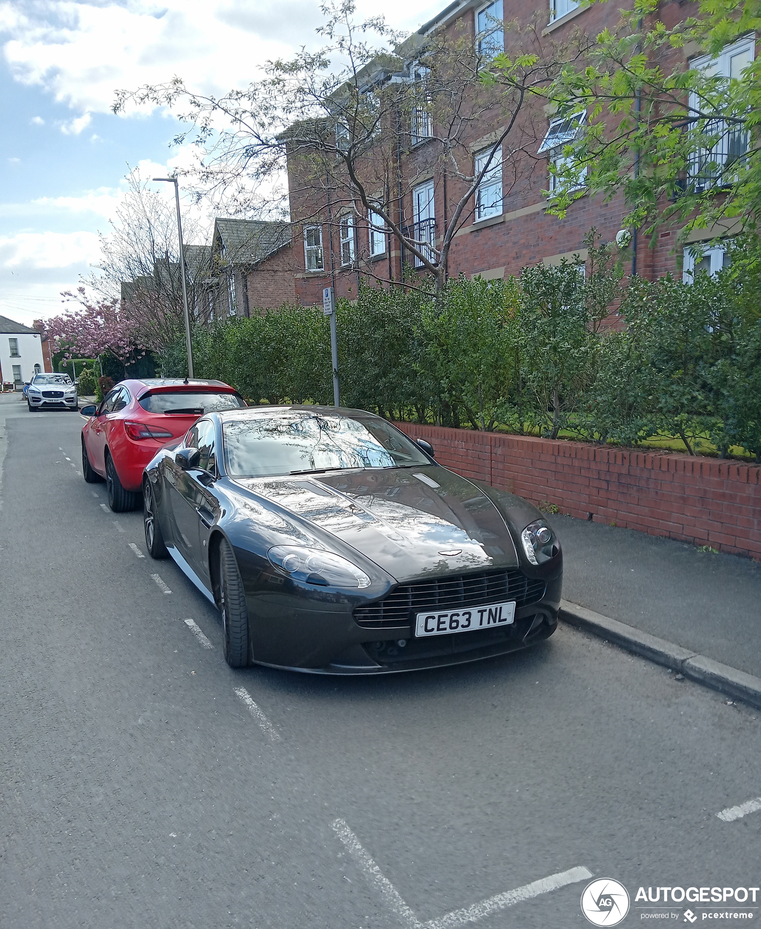 Aston Martin V8 Vantage S