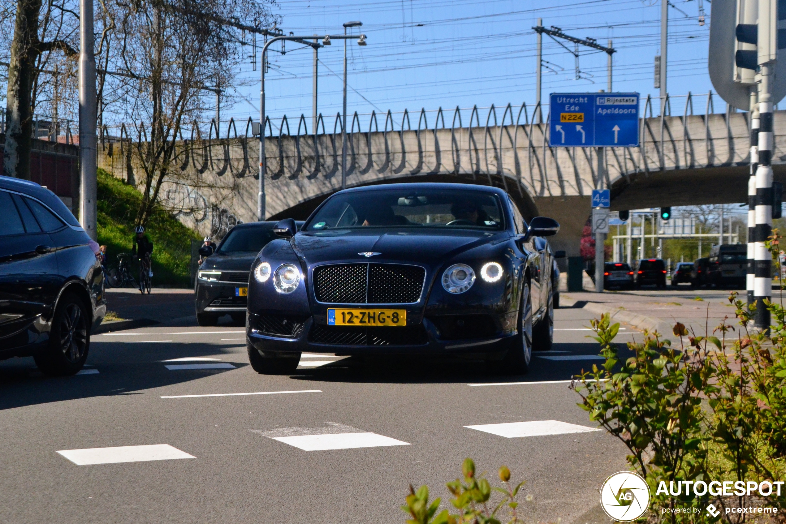 Bentley Continental GT V8