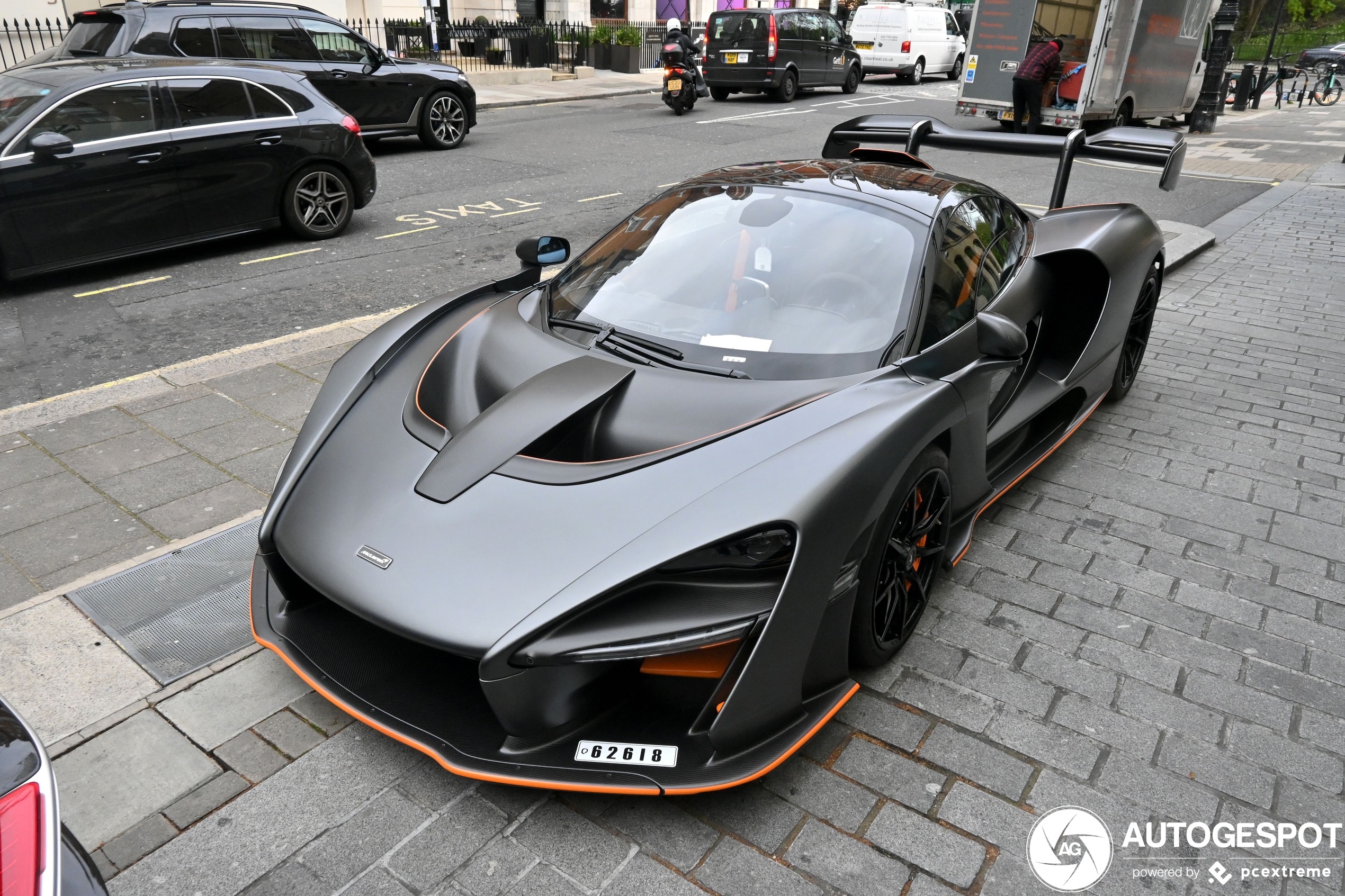 McLaren Senna