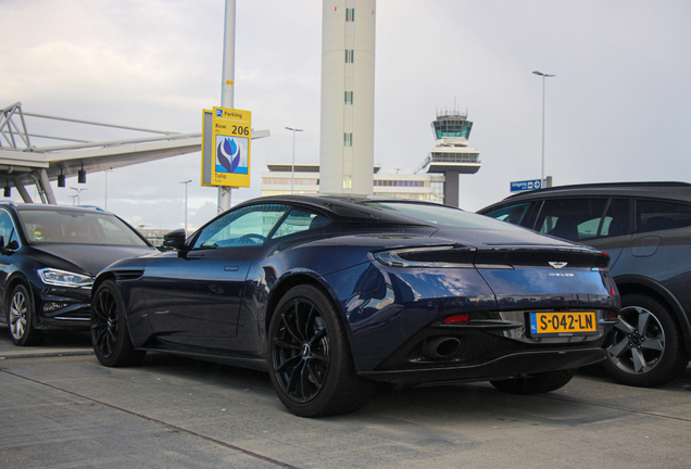 Aston Martin DB11 AMR