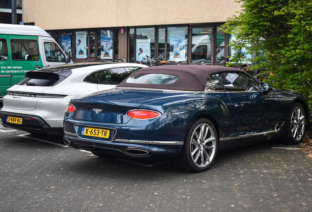 Bentley Continental GTC 2019