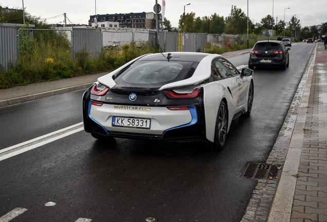 BMW i8