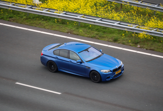 BMW M5 F10 2011