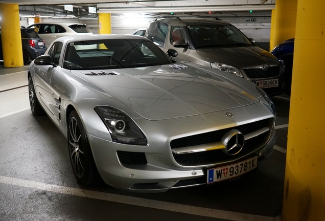 Mercedes-Benz SLS AMG