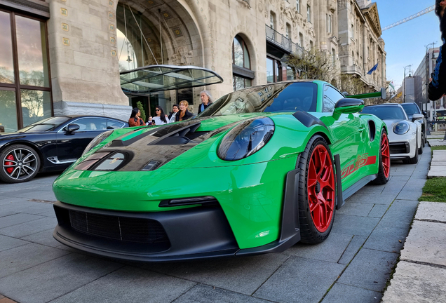 Porsche 992 GT3 RS Weissach Package