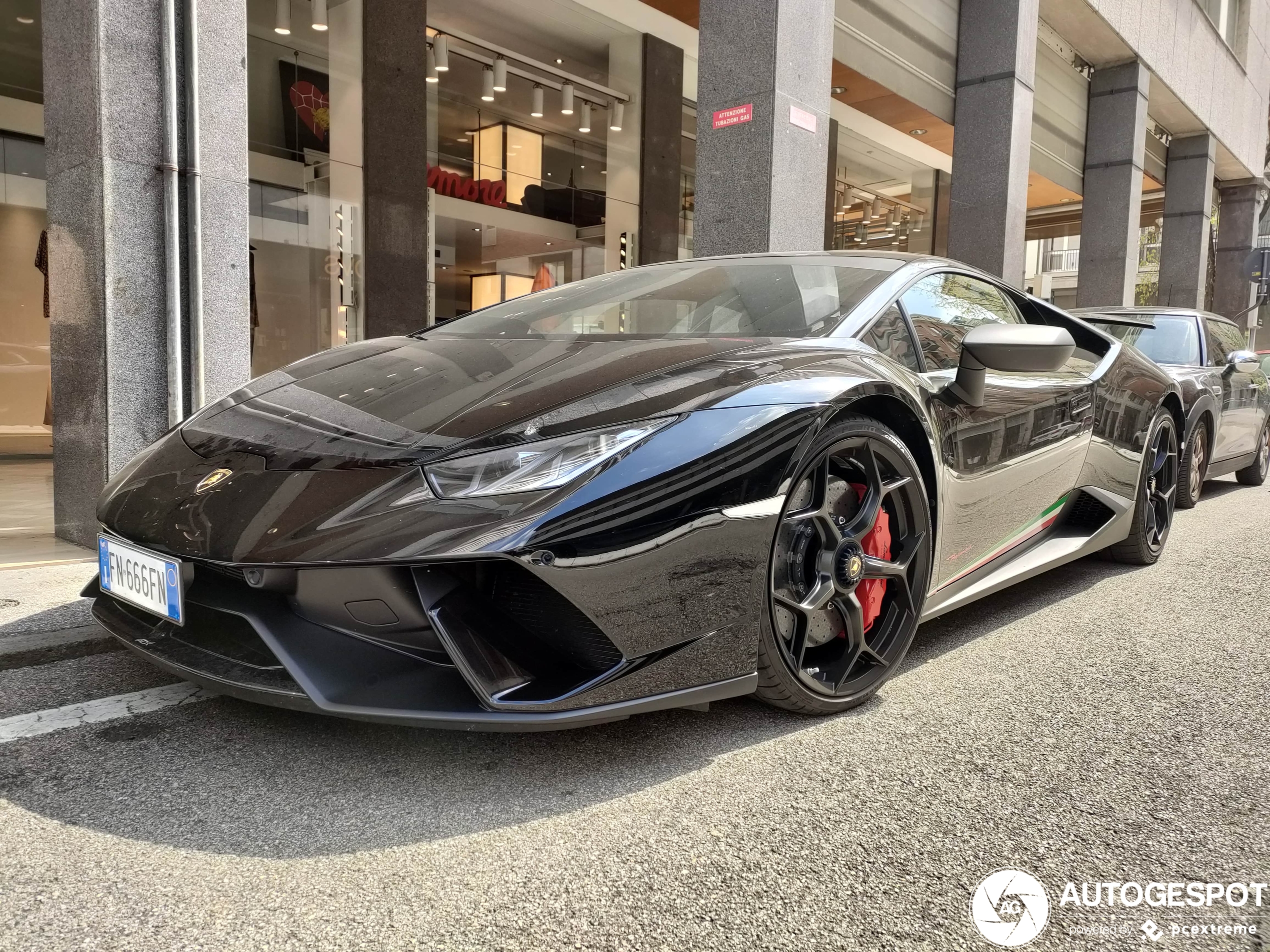 Lamborghini Huracán LP640-4 Performante