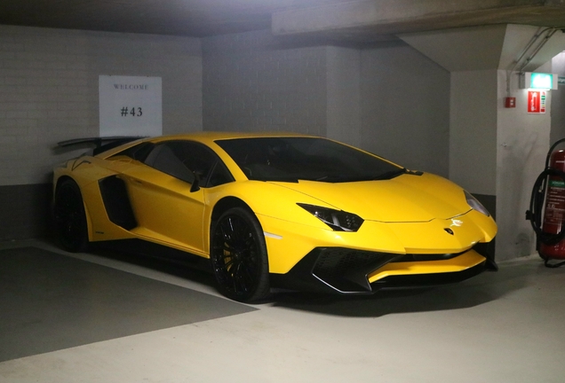 Lamborghini Aventador LP750-4 SuperVeloce