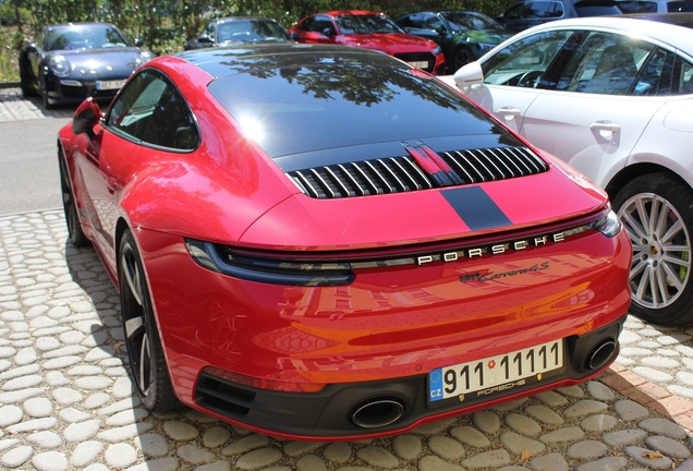 Porsche 992 Carrera 4S