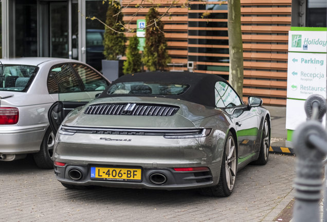 Porsche 992 Carrera 4S Cabriolet