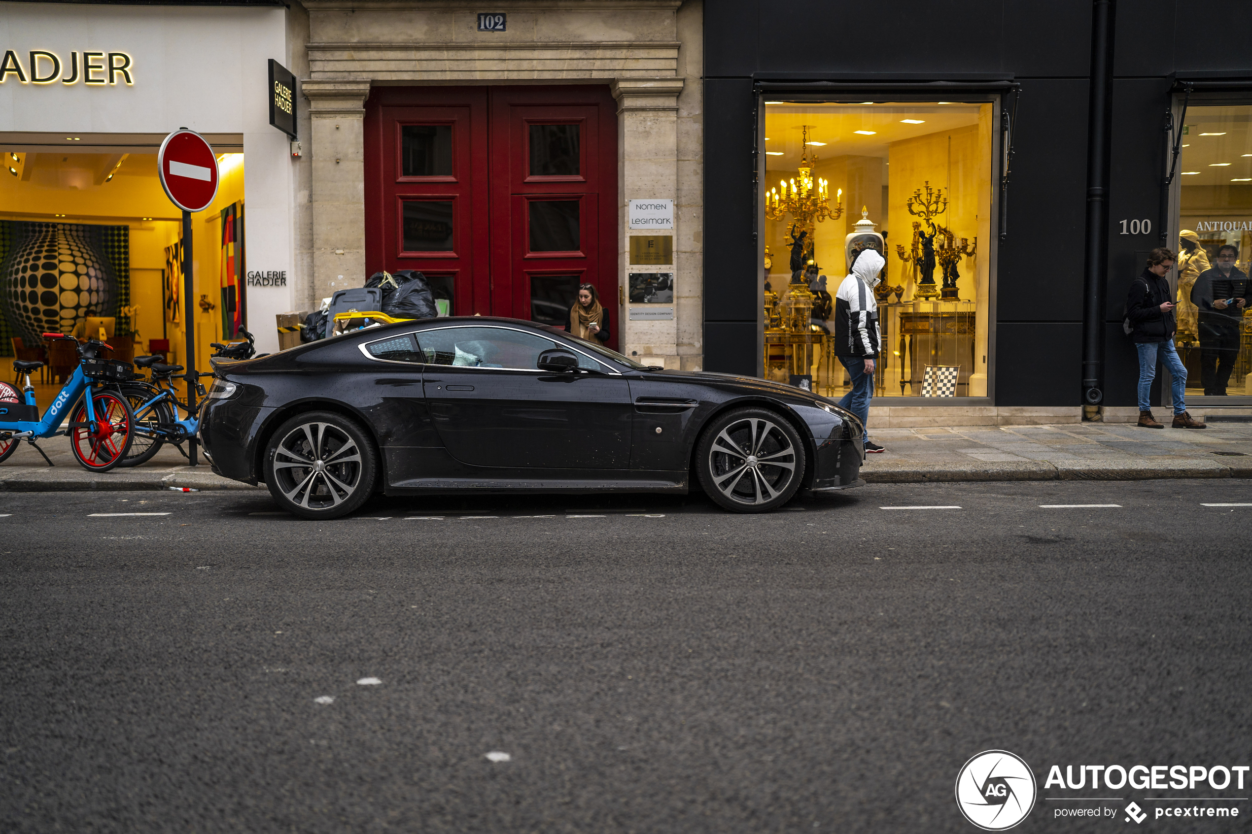 Aston Martin V12 Vantage S