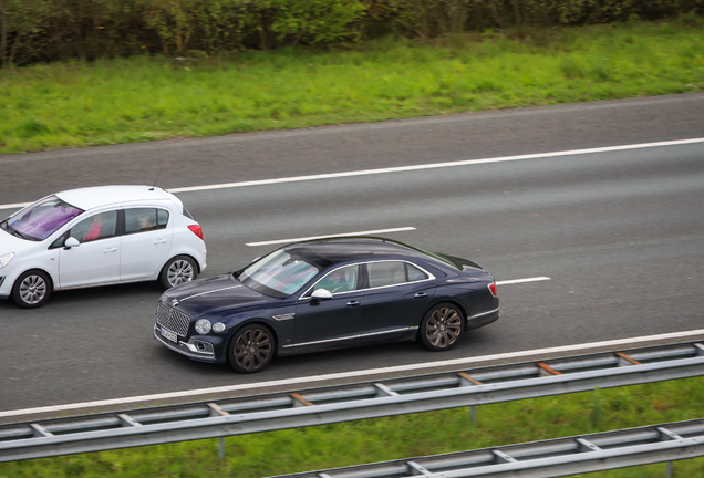 Bentley Flying Spur V8 2022 Mulliner