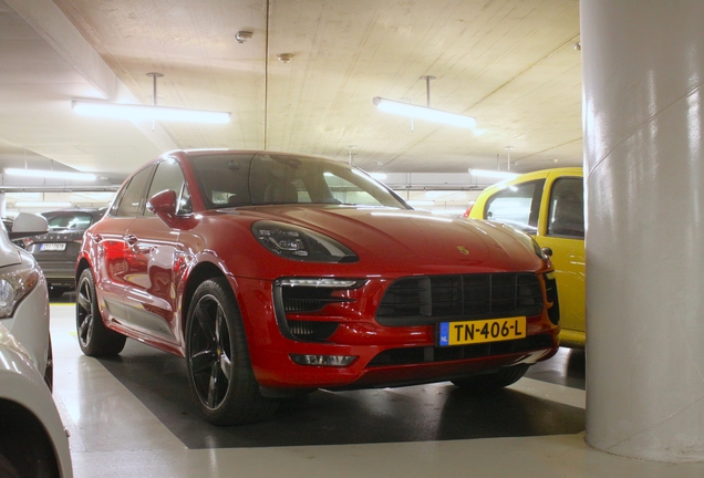 Porsche 95B Macan GTS