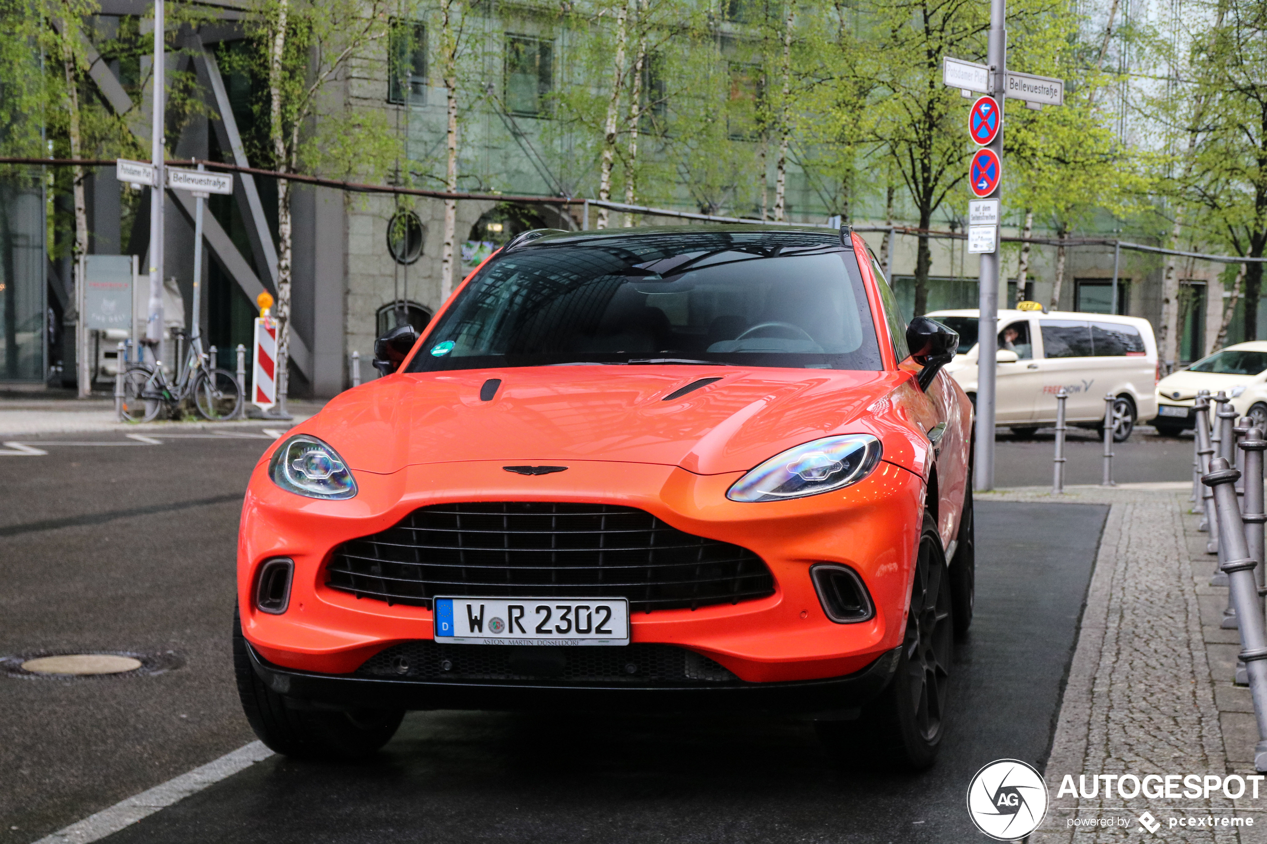 Aston Martin DBX