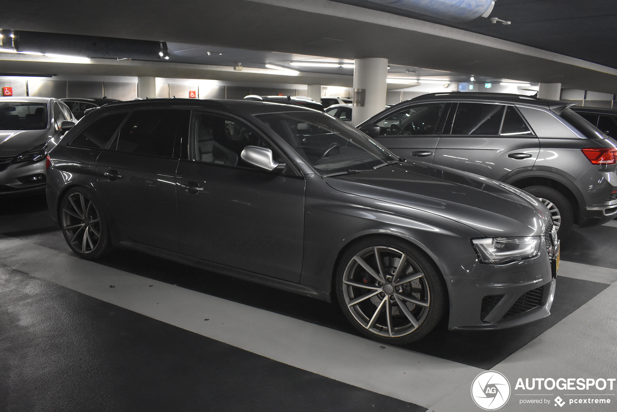 Audi RS4 Avant B8