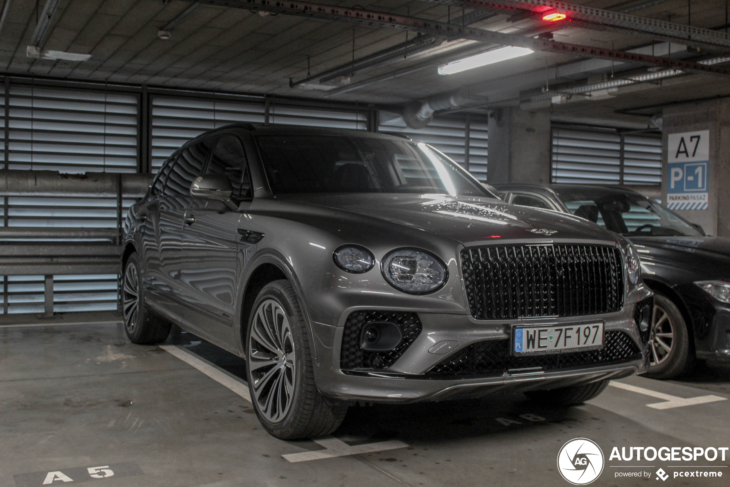 Bentley Bentayga Azure EWB First Edition