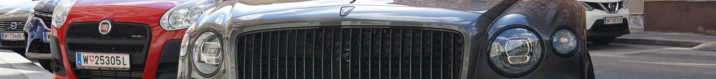 Bentley Flying Spur Hybrid S
