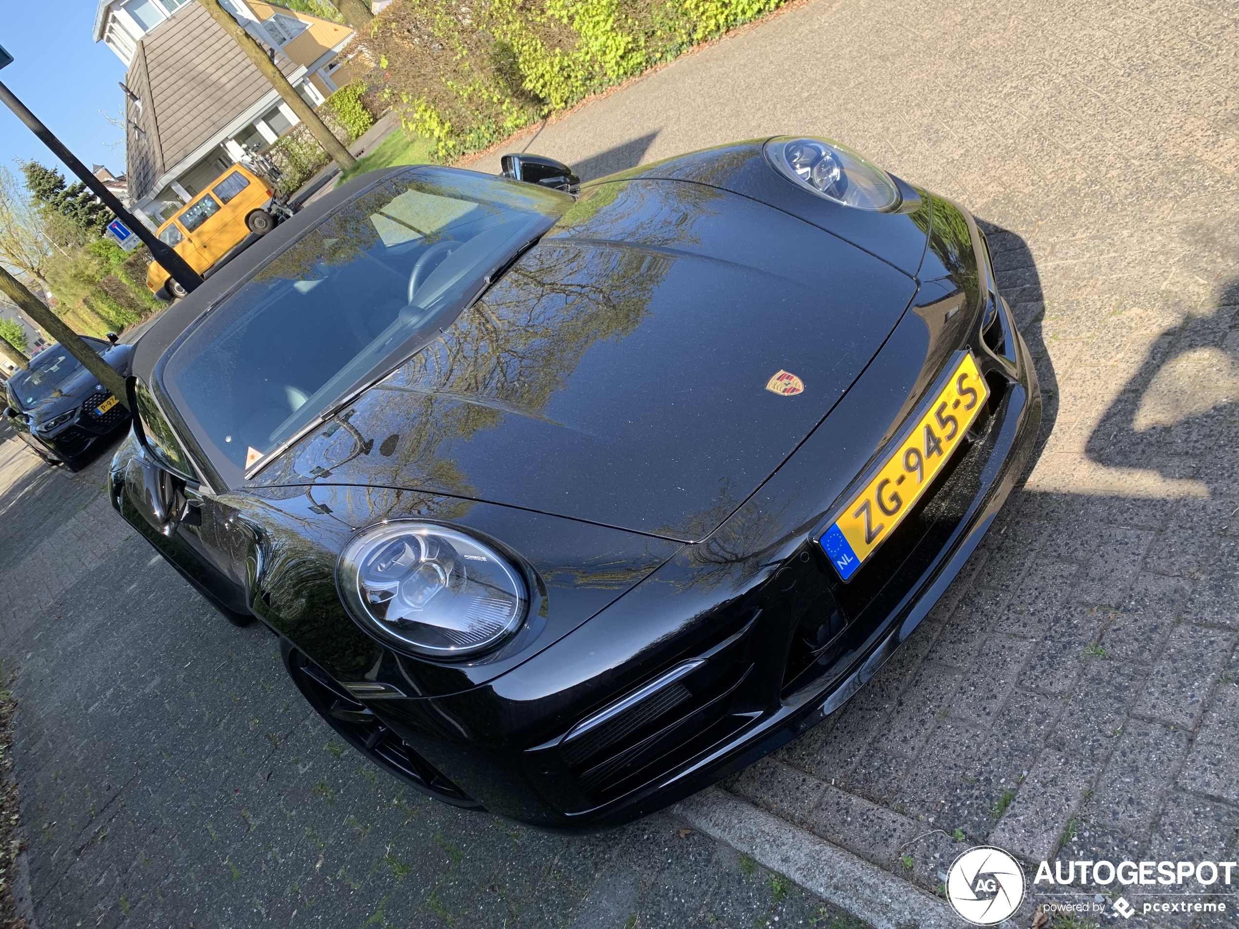 Porsche 992 Carrera 4S Cabriolet