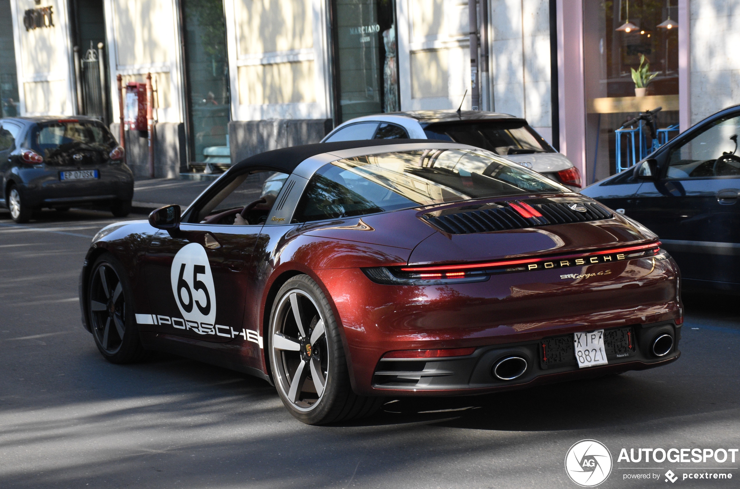 Porsche 992 Targa 4S Heritage Design Edition