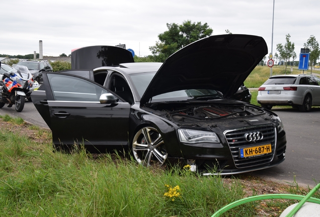 Audi S8 D4