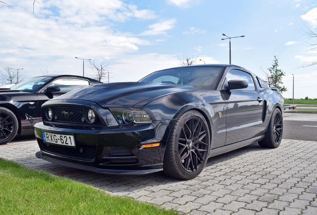 Ford Mustang GT 2013