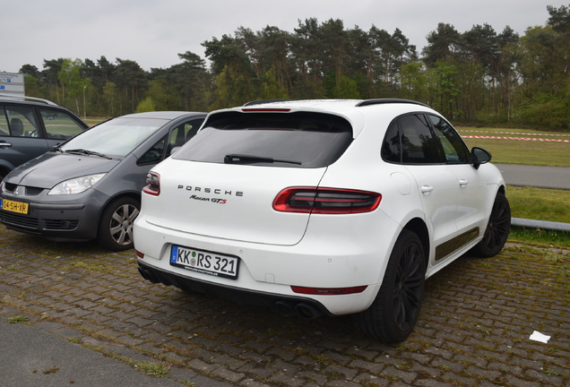 Porsche 95B Macan GTS