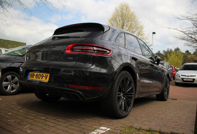 Porsche 95B Macan Turbo