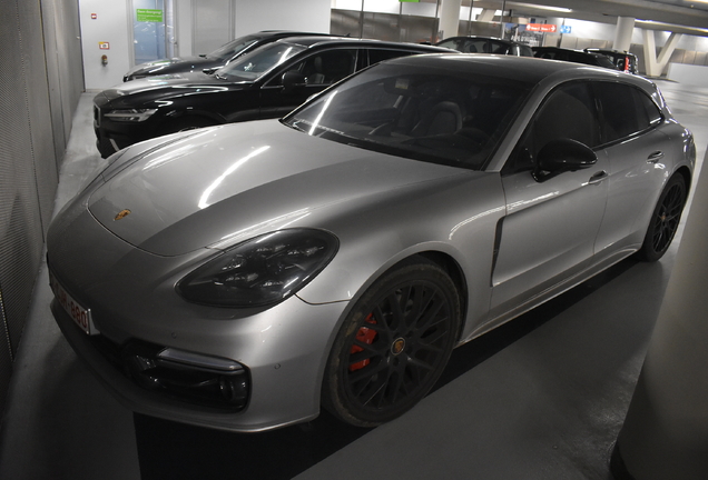 Porsche 971 Panamera GTS Sport Turismo