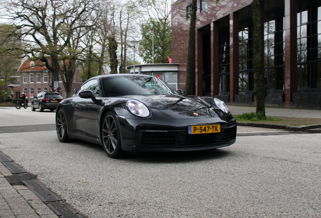 Porsche 992 Carrera 4S