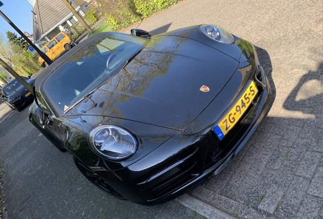 Porsche 992 Carrera 4S Cabriolet