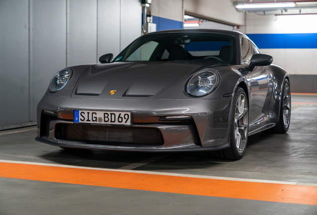 Porsche 992 GT3 Touring