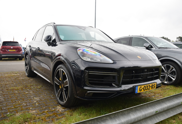 Porsche Cayenne Turbo S E-Hybrid