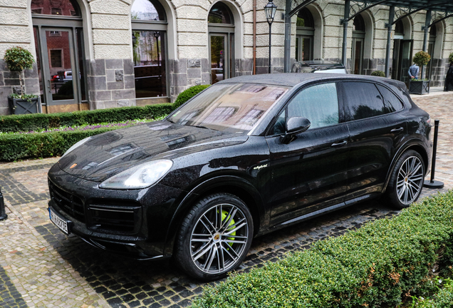 Porsche Cayenne Turbo S E-Hybrid