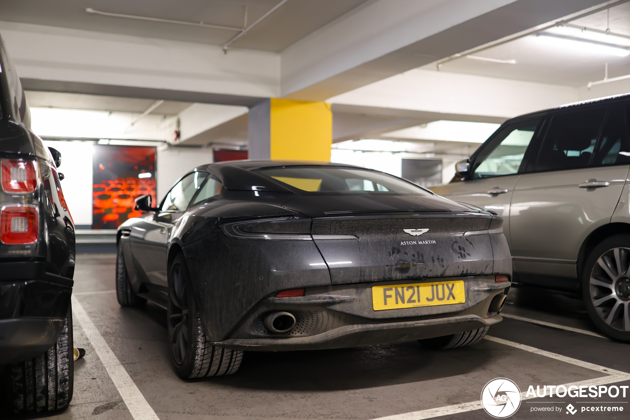 Aston Martin DB11