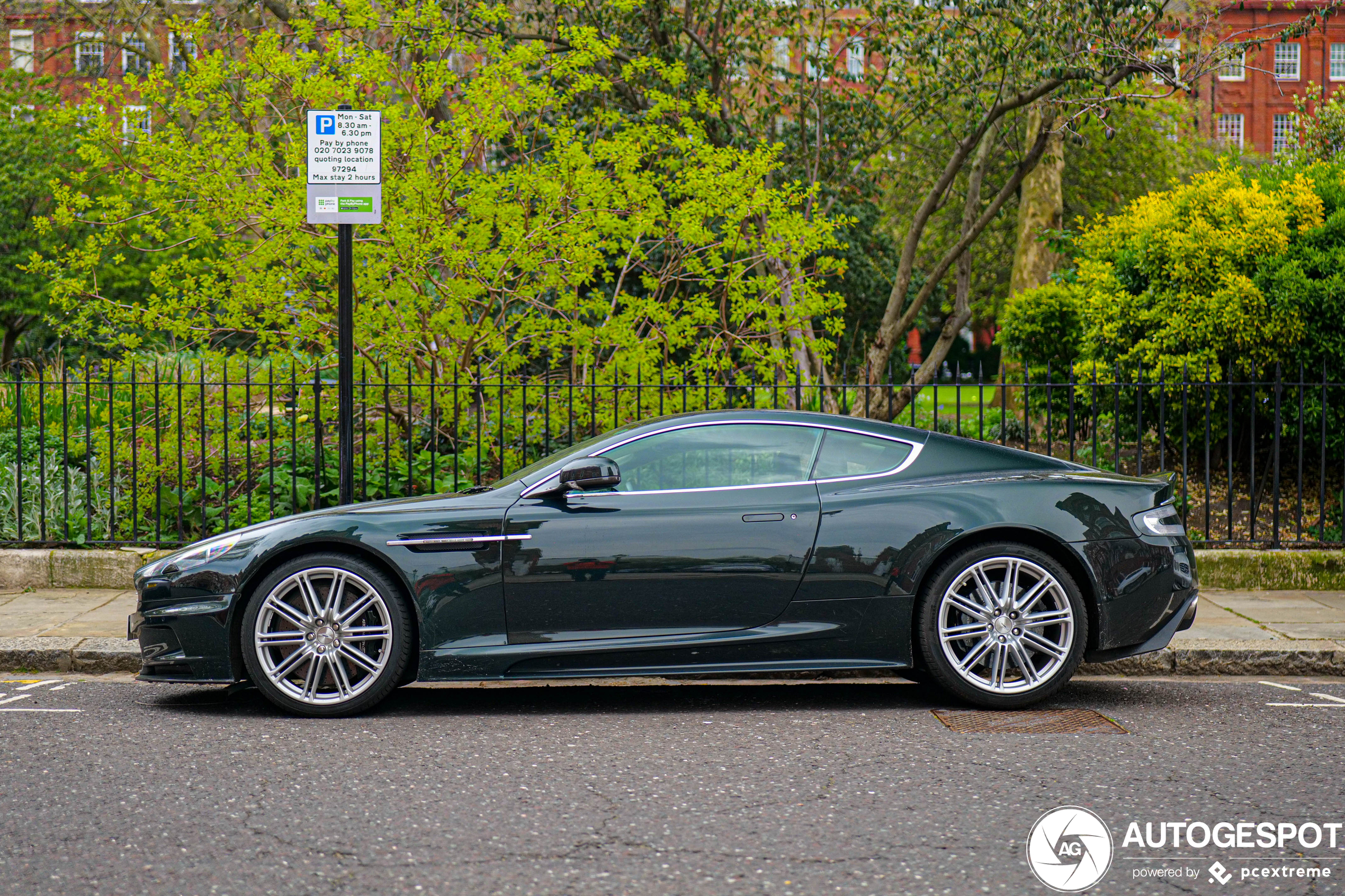 Aston Martin DBS