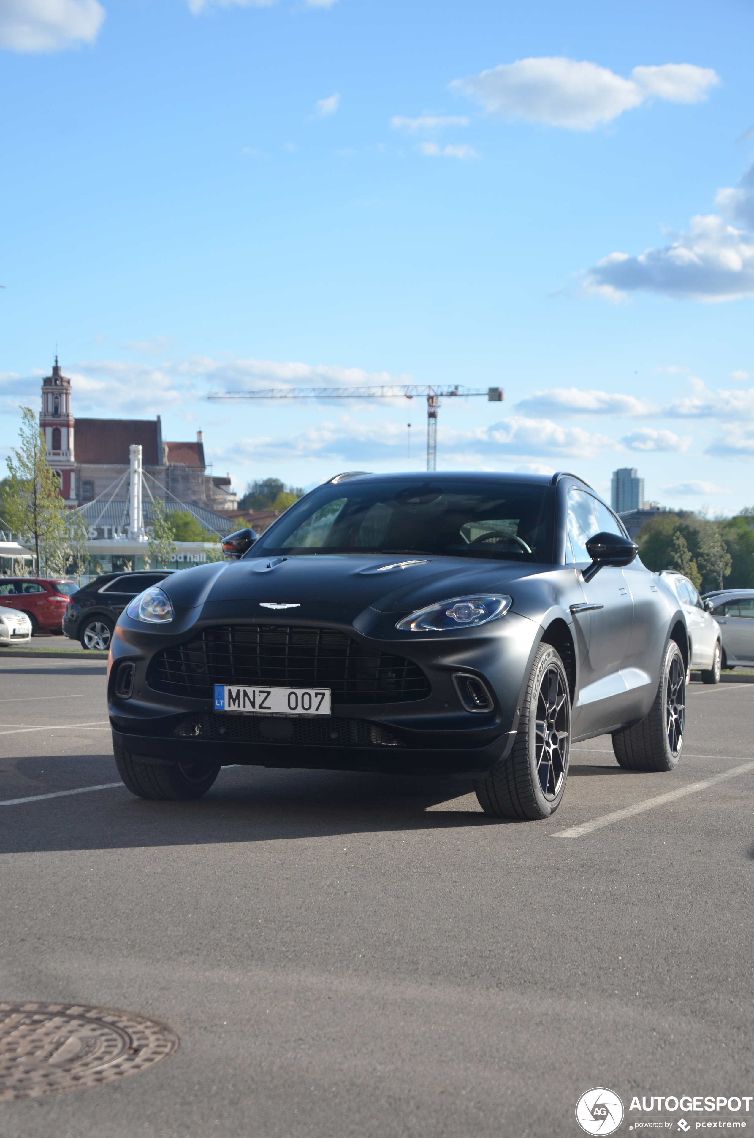 Aston Martin DBX