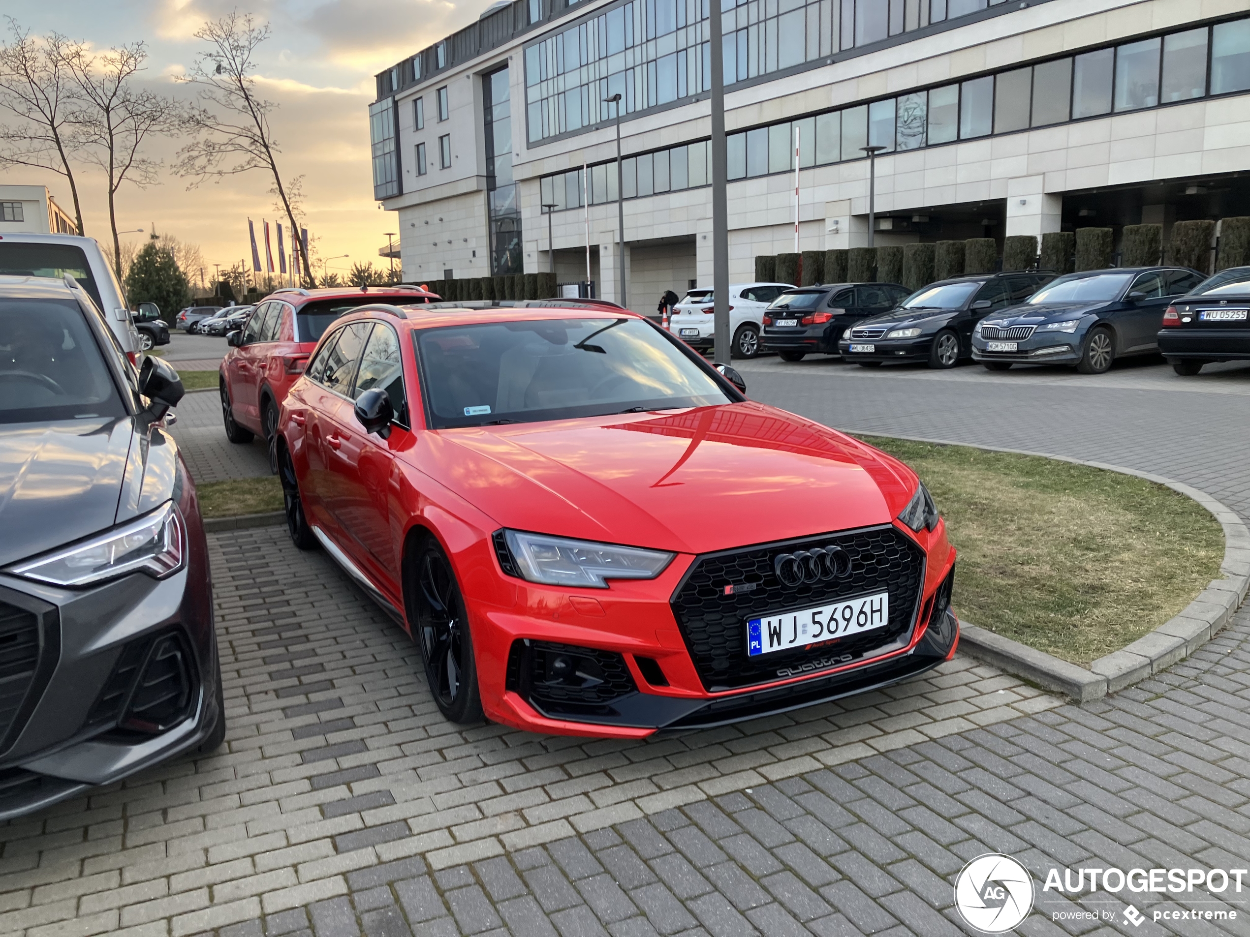 Audi RS4 Avant B9