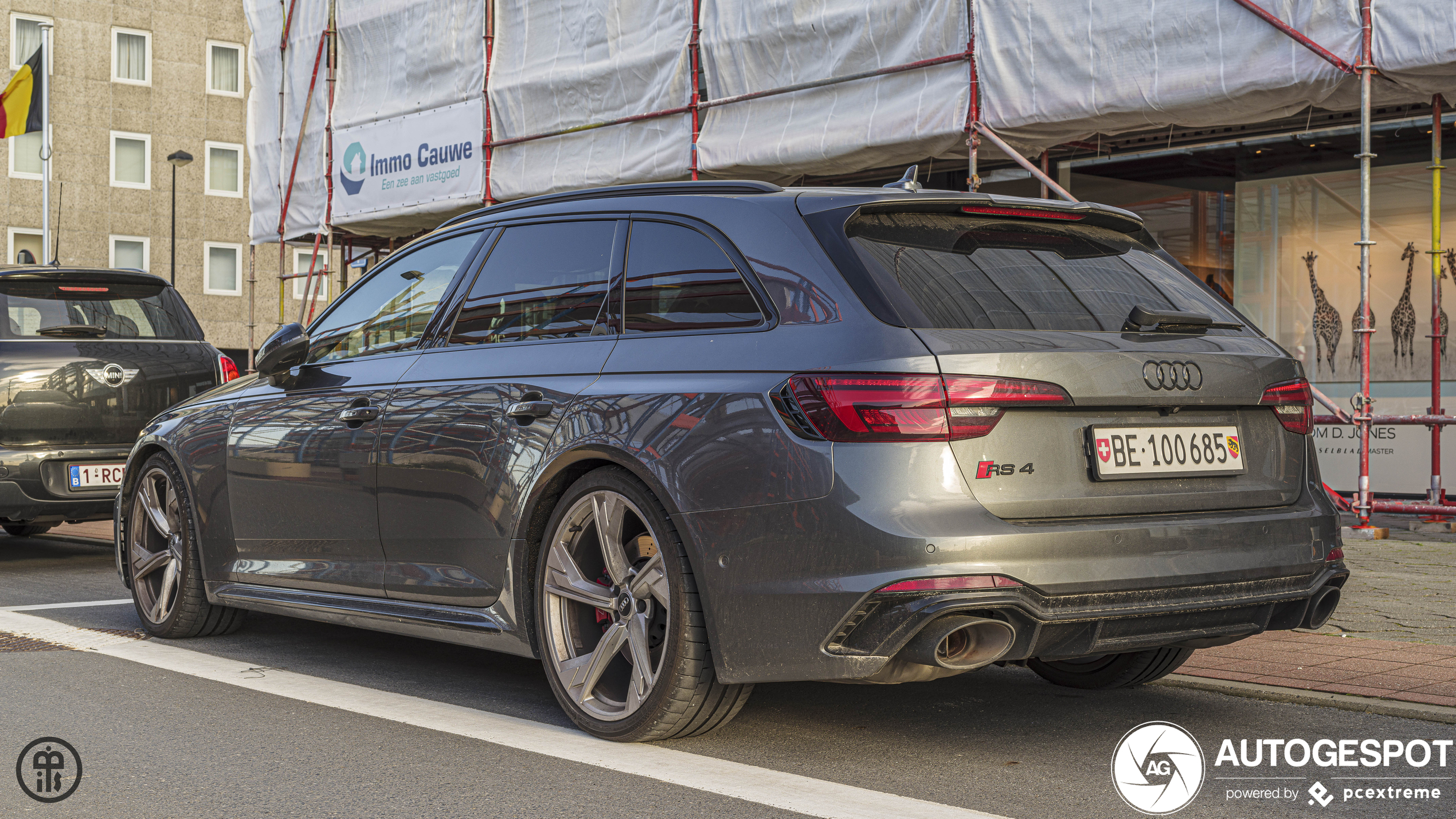 Audi RS4 Avant B9