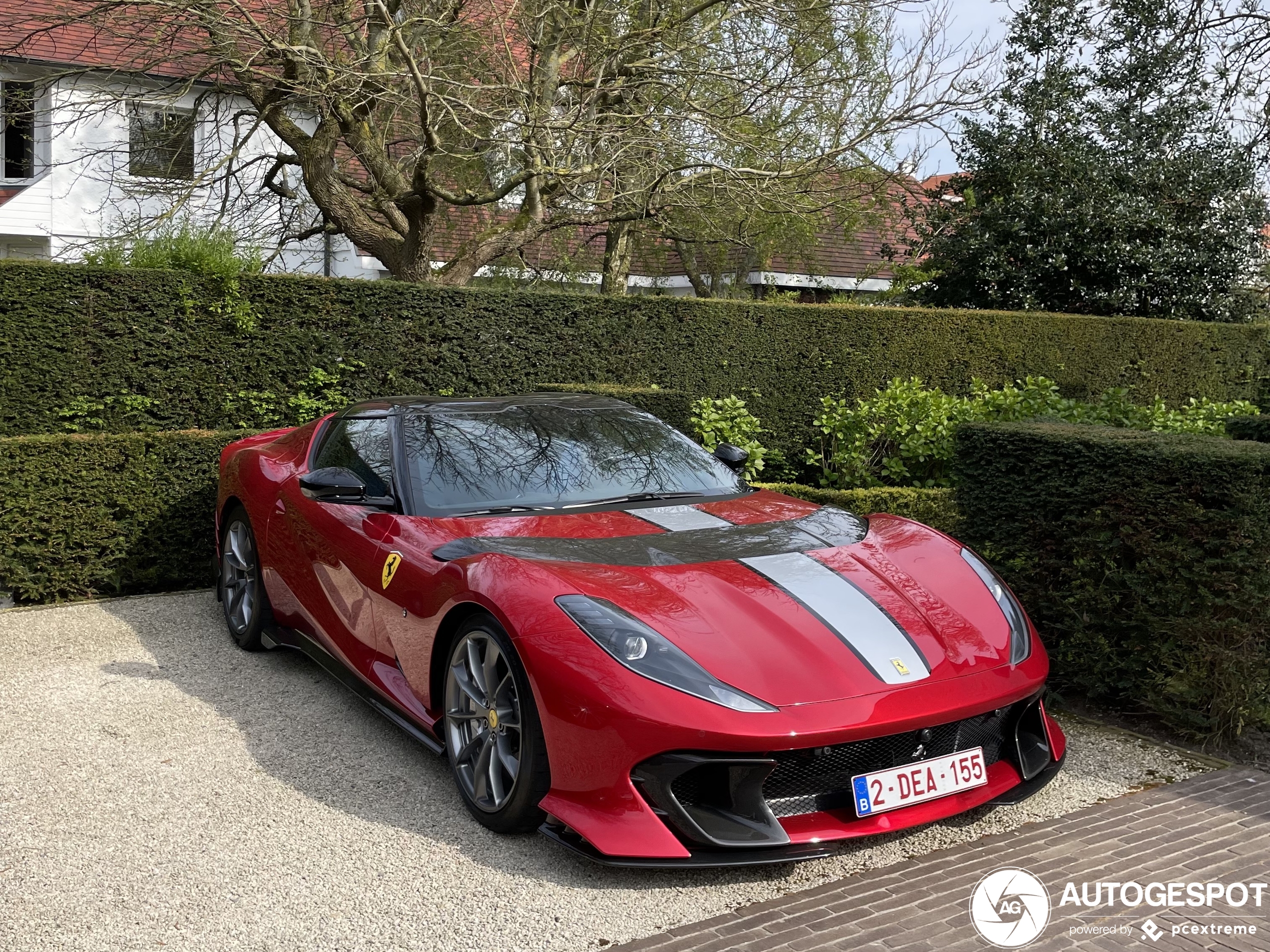 Daar is die dan: de eerste Ferrari 812 Competizione A