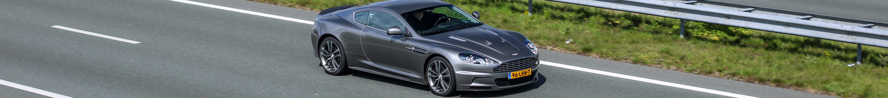 Aston Martin DBS