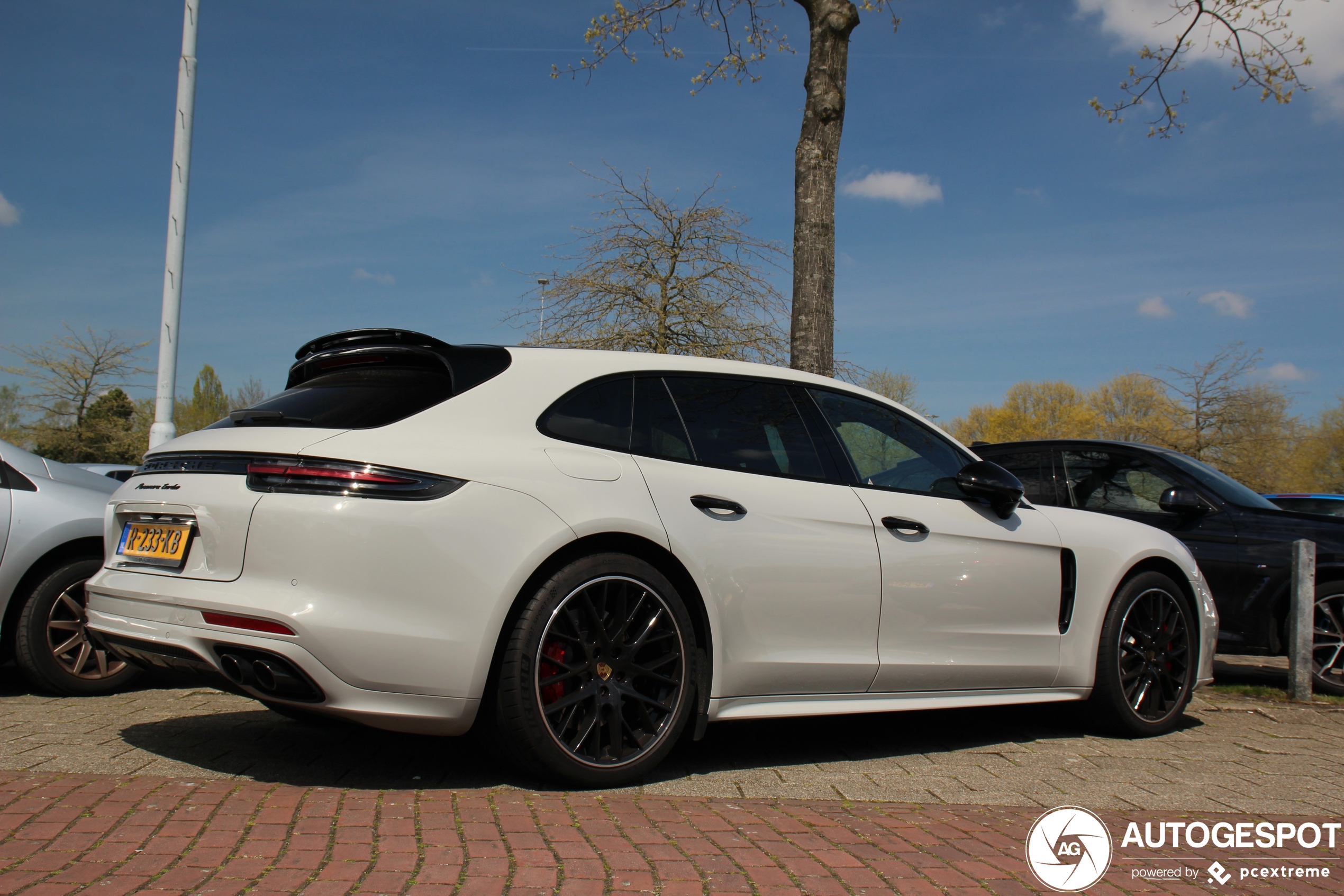 Porsche 971 Panamera Turbo Sport Turismo