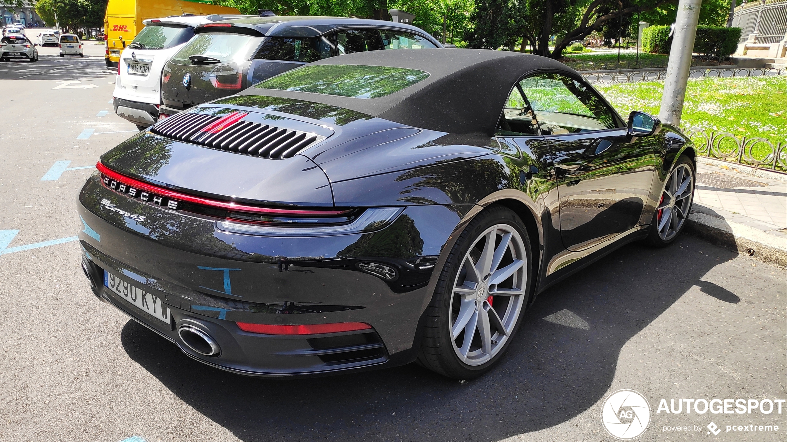 Porsche 992 Carrera 4S Cabriolet