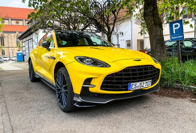 Aston Martin DBX707