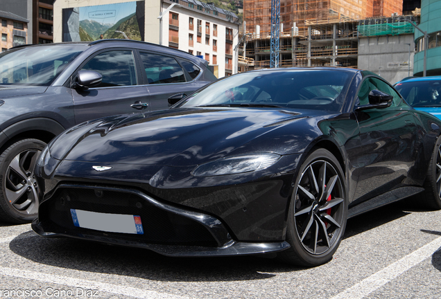 Aston Martin V8 Vantage 2018