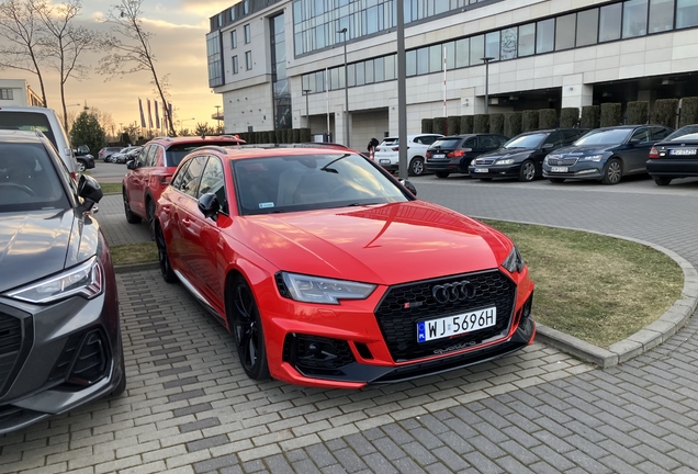 Audi RS4 Avant B9