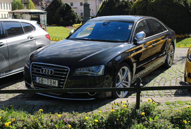 Audi S8 D4