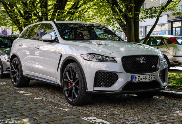 Jaguar F-PACE SVR