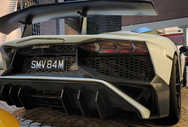 Lamborghini Aventador LP700-4