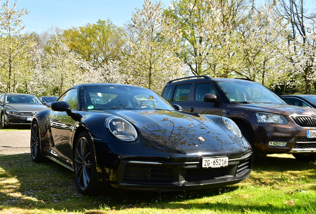 Porsche 992 Carrera 4S