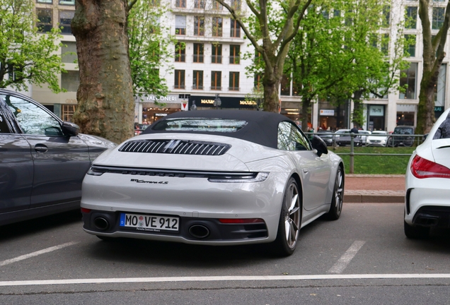 Porsche 992 Carrera 4S Cabriolet